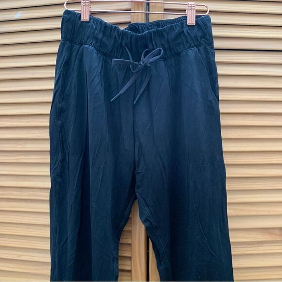 Lululemon Athletica Black Joggers size 4 - Picture 3 of 6